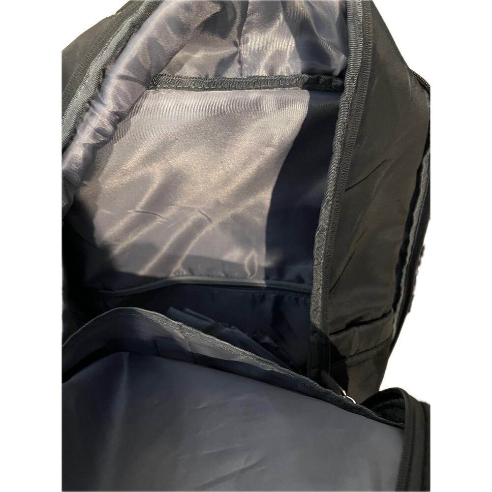 Target Charging Clamshell Gray Padded Charging Backpack - Picture 4 of 7